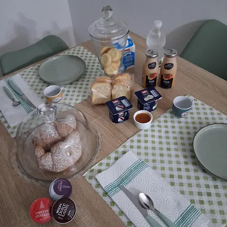 Casa Arco Varano Couette-café