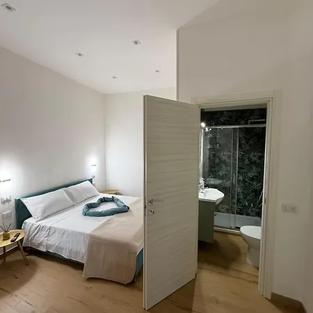 Couette-café Casa Arco Varano 3*