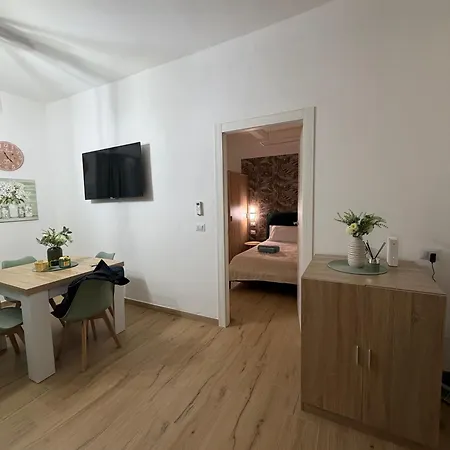 Casa Arco Varano Couette-café Crotone